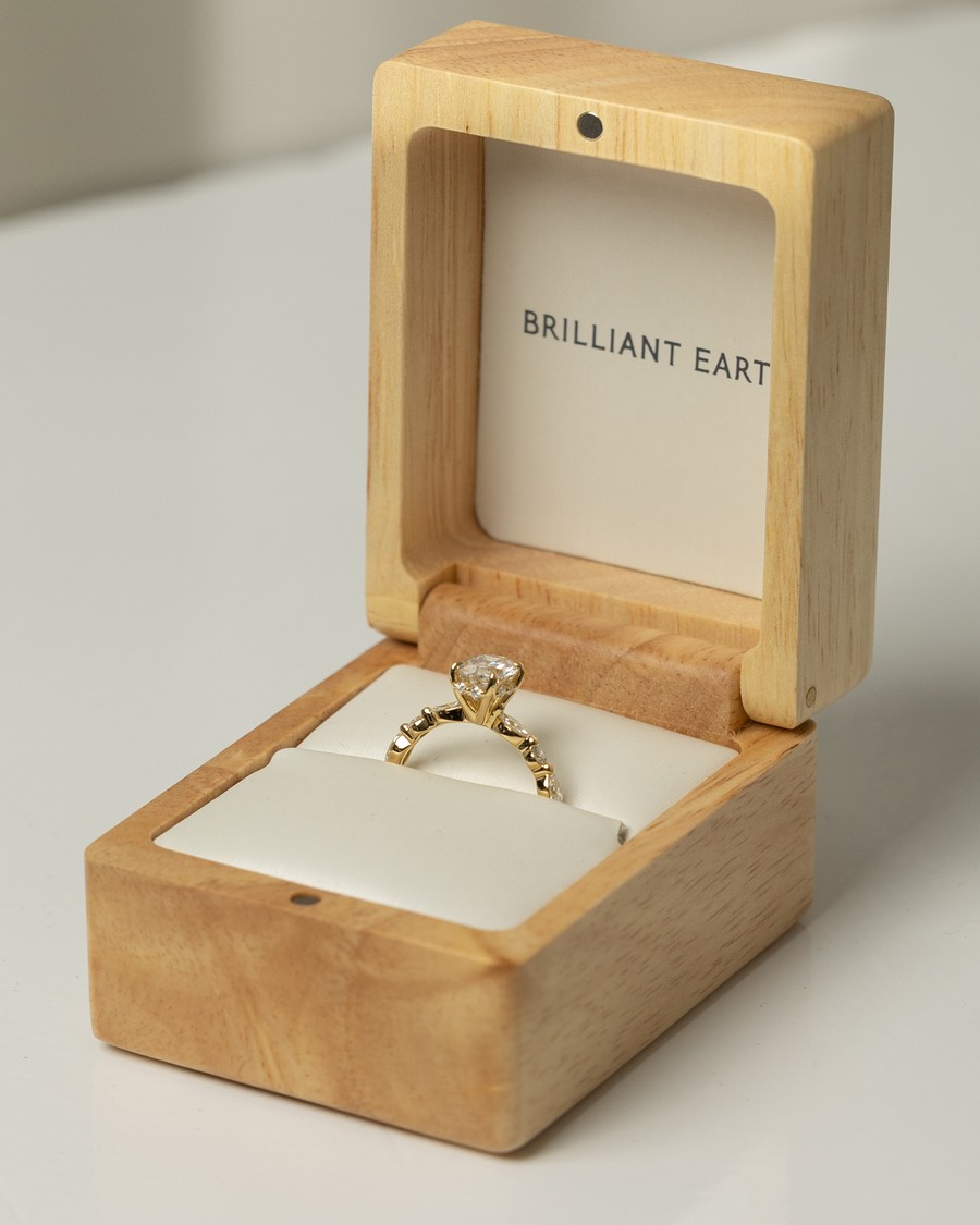 Brilliant_Earth_2